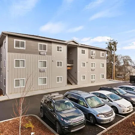Very New 2 Bed 2 Bath Near Dt And Perry District